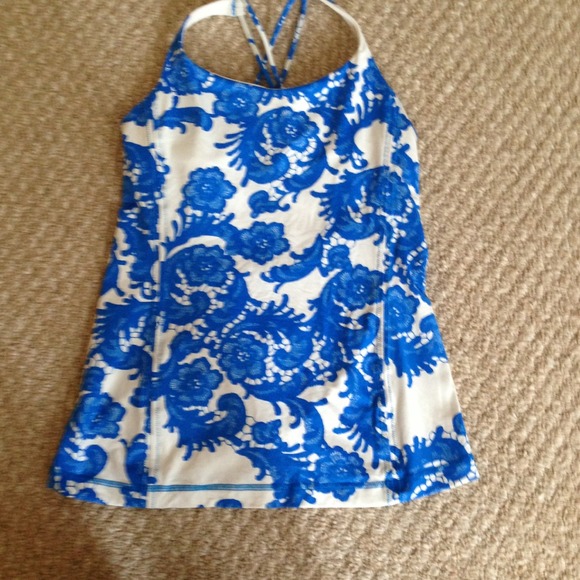 Lululemon tank size 6 reserved