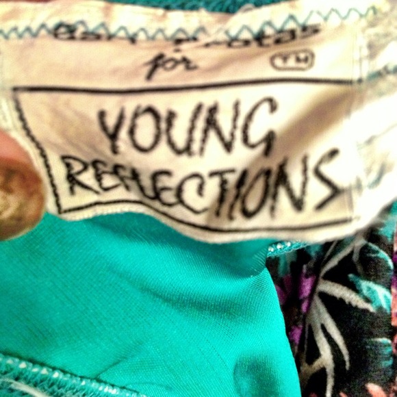 🚫SOLD🚫Vintage "bathing suite" dress!! - Picture 4 of 4