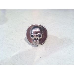 Skull Ring - Silver