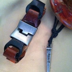 Leather bracelet