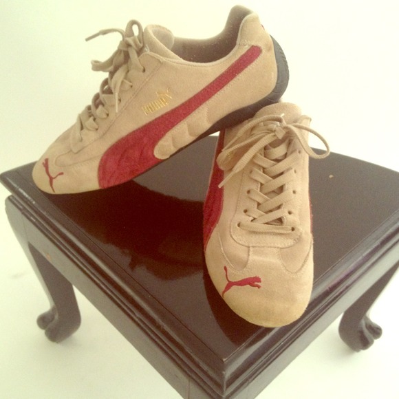 Suede Puma Sneakers Sz 9