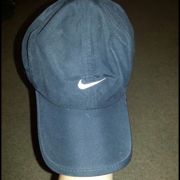 Bundled❤️nike Dry-Fit Cap🙈🙈❤❤