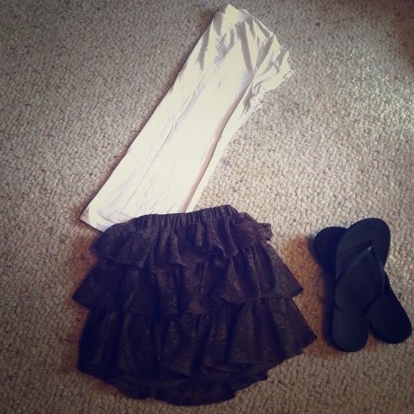 adorable olive green ruffled skirt.