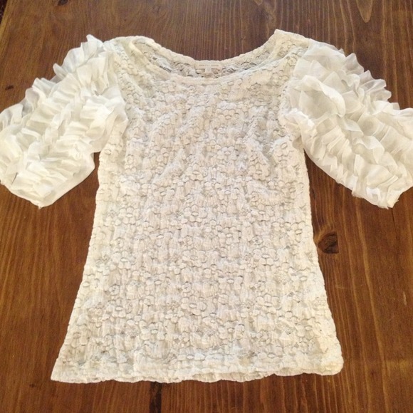 White lace 3/4 sleeve shirt