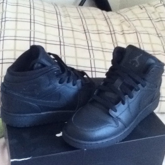 Air Nike Jordan 1's - Picture 2 of 2