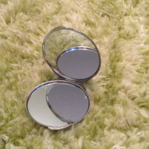 "Beauty" floral print double mirror from Forever21