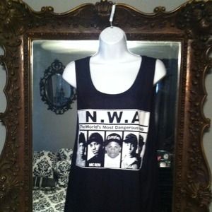 N.W.A tank top 25$