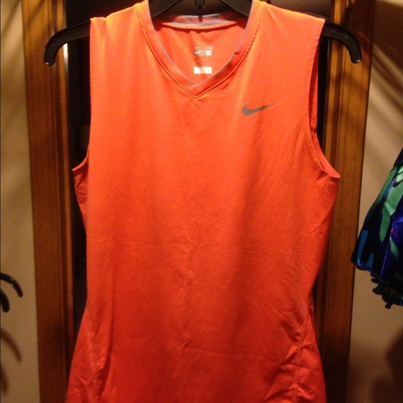 Sold in bundle! Nike dri-fit workout shirt