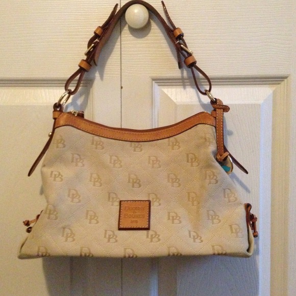 Dooney & Bourke - Picture 1 of 4