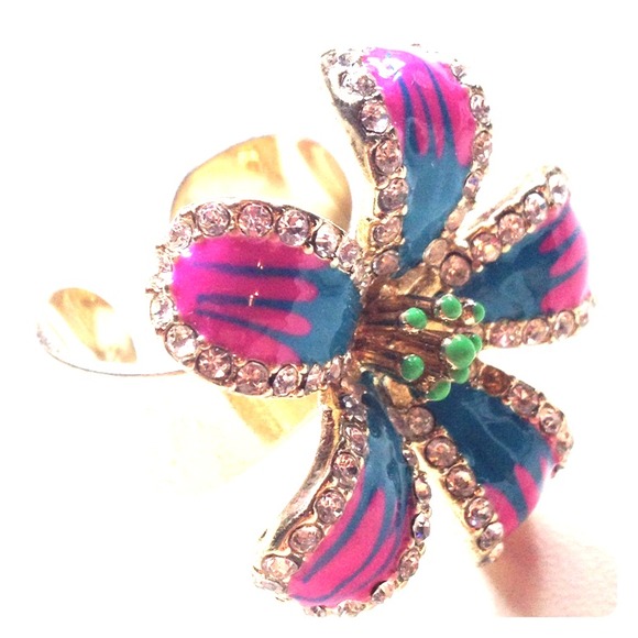 Tropical flower ring