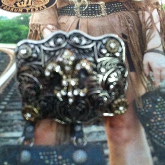 Ring - Picture 2 of 4