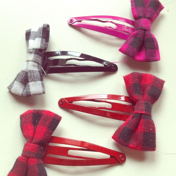 Plaid bow pack