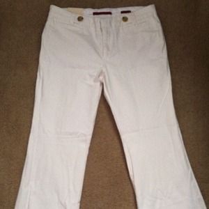 White denim pants