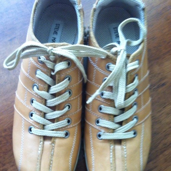 Steve Madden Oxfords. Look like new!