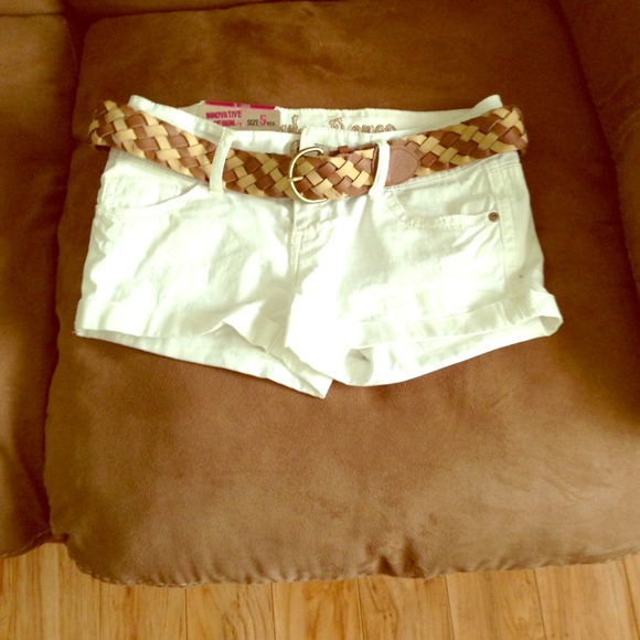 White shorts with belt