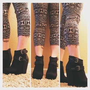 Mossimo Black Wedged Boots