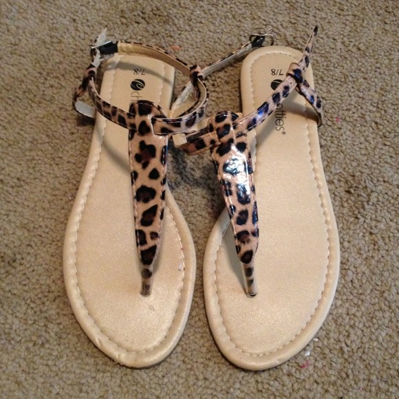 Sale Leopard print sandals