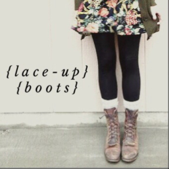 REDUCED!! Urban Outfitters Rodeo Lace-Up Boots