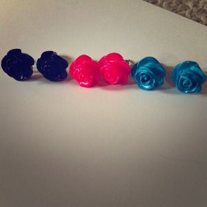 Rose erring studs
