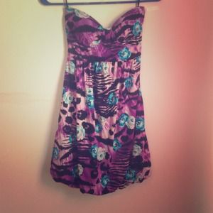 Printed strapless dress