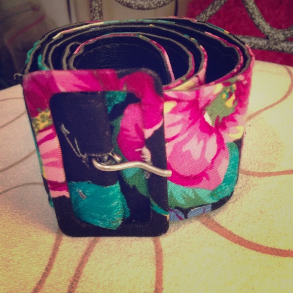 VINTAGE hand painted multicolored floral belt