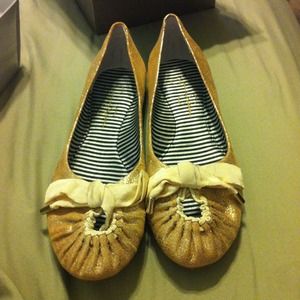Radical Simpson flat shoe