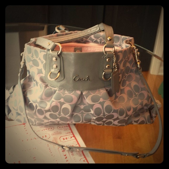 Grey and pink Coach Ashley Carryall bag.