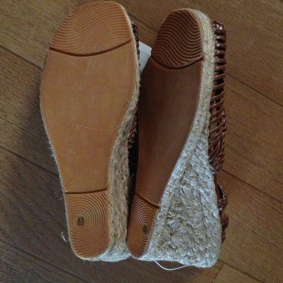 Brand new cognac espadrille size 8.5 - Picture 4 of 4