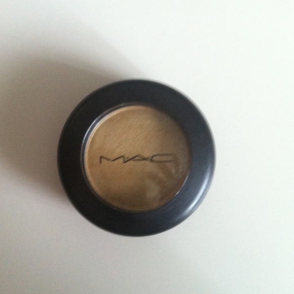 Mac Eyeshadow Gorgeous Gold