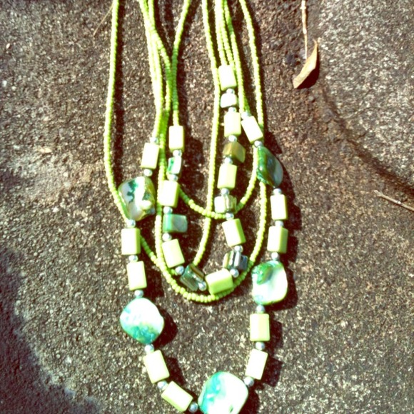Bead necklace