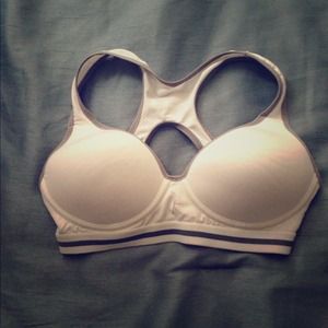 💕BUNDLED💕 Sports bra