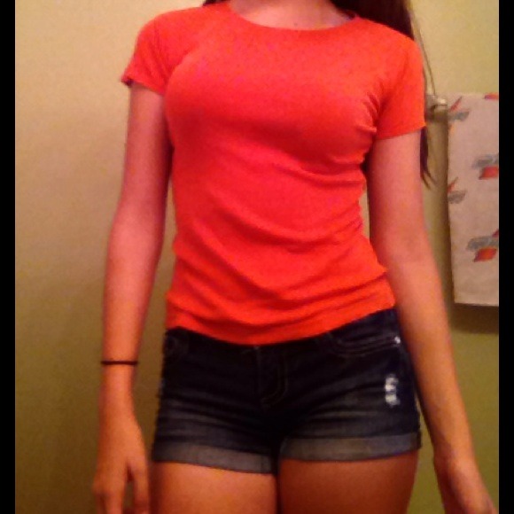 4 basic tops bundle! - Picture 3 of 4