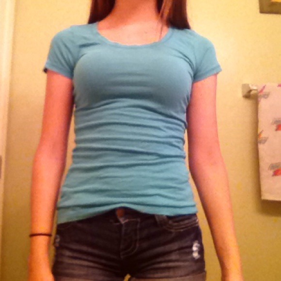 4 basic tops bundle! - Picture 4 of 4