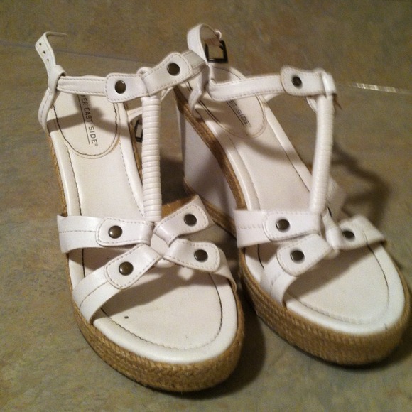 Wedge shoes