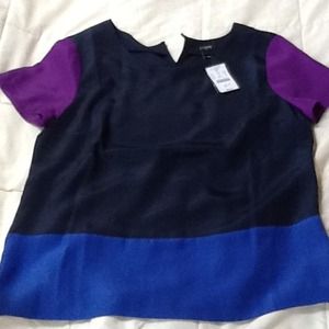 Fun color block short sleeve top!