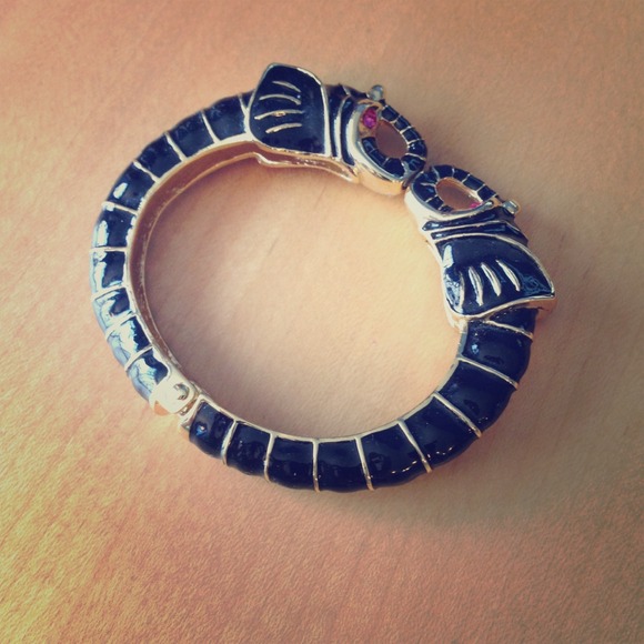 Elephant Bangle - Picture 1 of 3