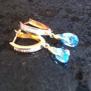 Gold and aquamarine earrings
