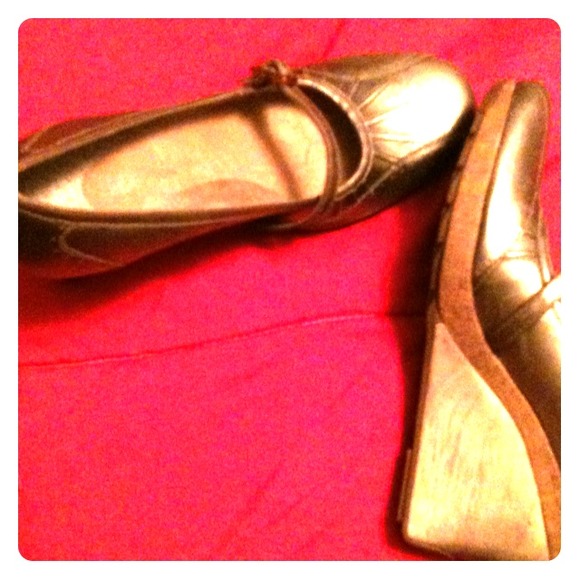 Kenneth cole reaction wedges