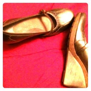 Kenneth cole reaction wedges