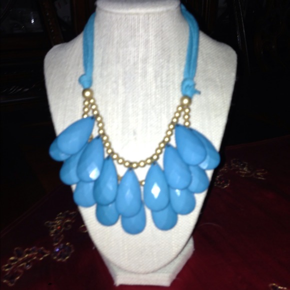 Blue teardrop necklace