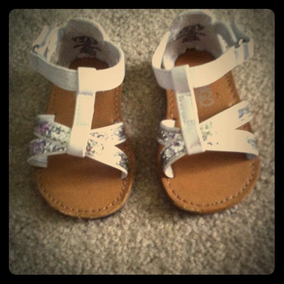 Sandals for tot