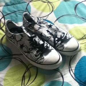 Converse One Star Sneakers NWT!