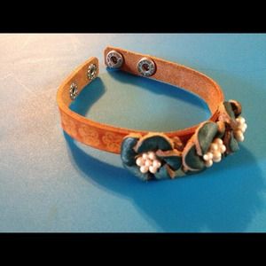 Flower bracelet