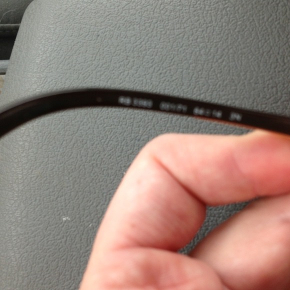 Ray-Ban Sunglasses - Picture 3 of 4