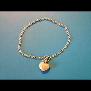 Short heart necklace.