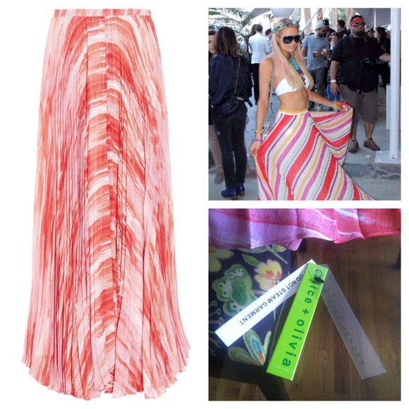 ❌SOLD❌NWT beautiful alice and Olivia maxi skirt