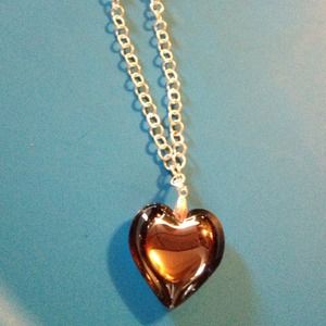 Short chain heart necklace