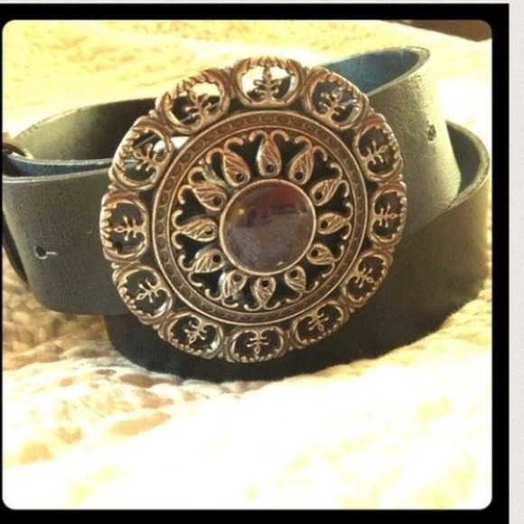 ❌Bundled❌100% leather black belt w/pretty buckle main image 4