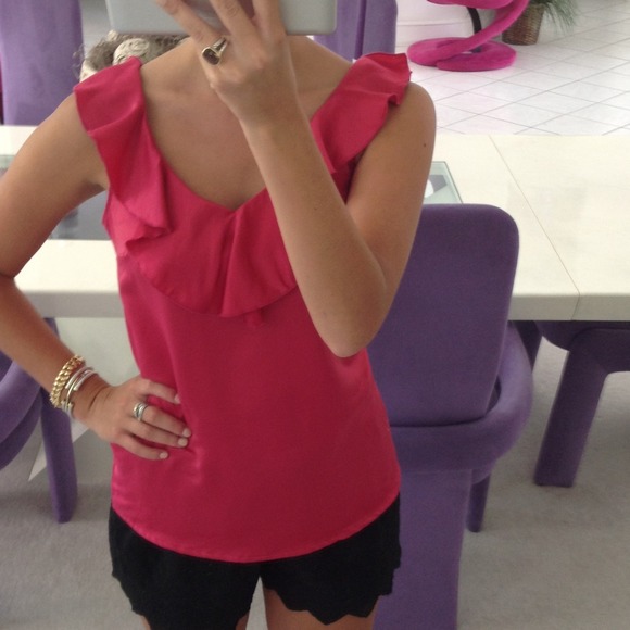 Tops - HOT PINK TOP