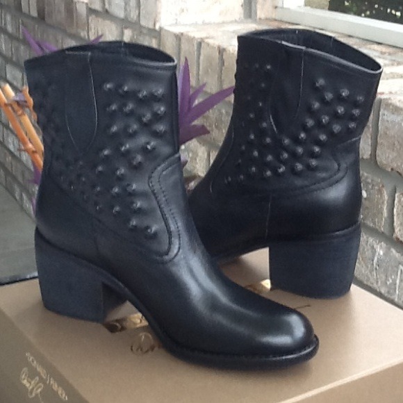 AUTHENTIC DONALD PLINER (DONATED TO GOODWILL)❤️ - Picture 2 of 4